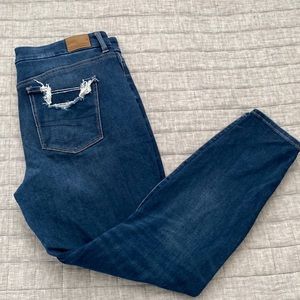 American Eagle dream jean curvy jegging